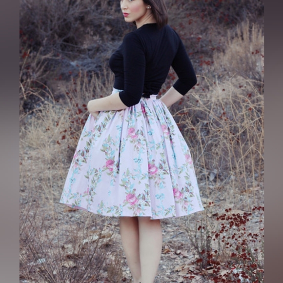 Pinup Couture Skirt - Picture 3 of 4
